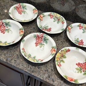 Royal Doulton Vintage Grape rim Fruit/Dessert Bowl